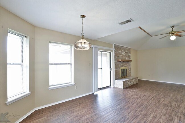 Building Photo - 5210 Meadowick Ln
