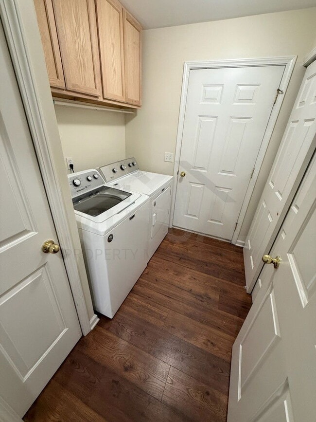 Building Photo - 1160 Alameda Blvd