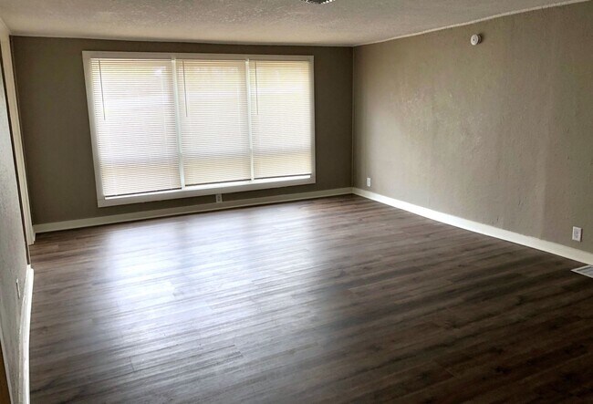 Building Photo - 1350 Sherman Ave