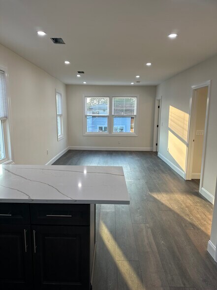 Living room - 319 Monroe St
