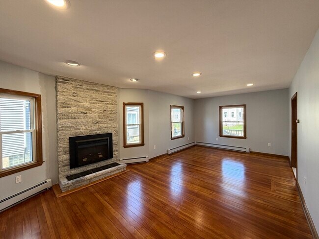 Building Photo - 117 Merrymount Rd