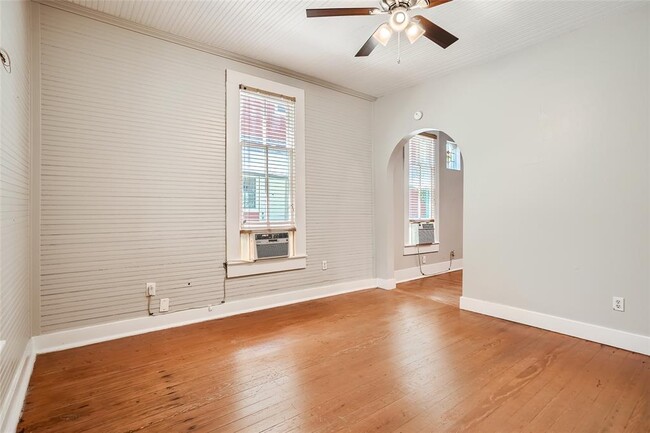 Building Photo - 1606 Nickerson St