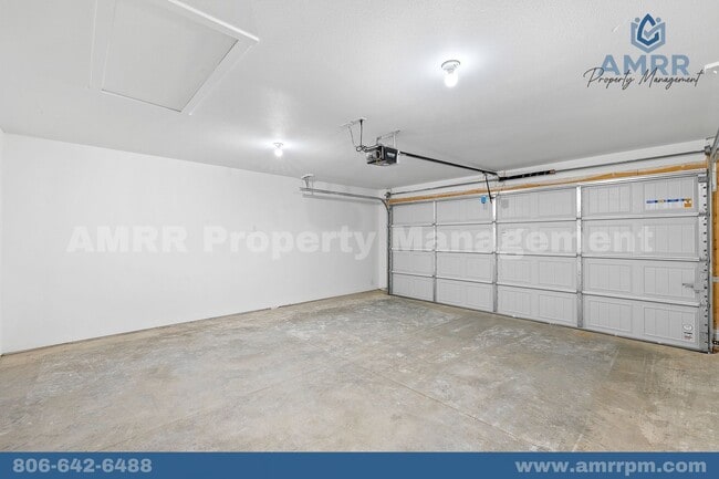 Building Photo - 301 Molly Dean Dr