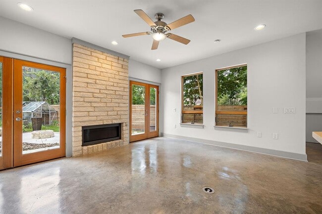 Building Photo - 3116 Sacbe Cove