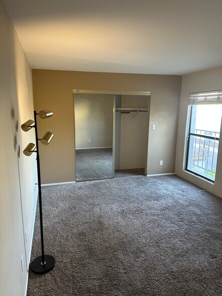 Building Photo - 4860 N 73rd St