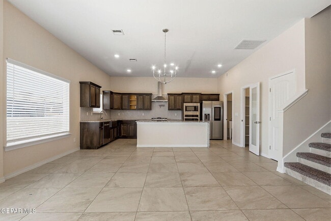 Building Photo - 904 Keenland Ave