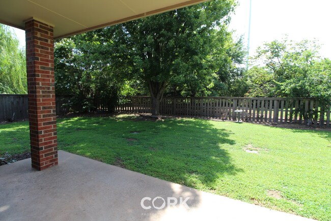 Building Photo - 2808 Stonebrook Rd