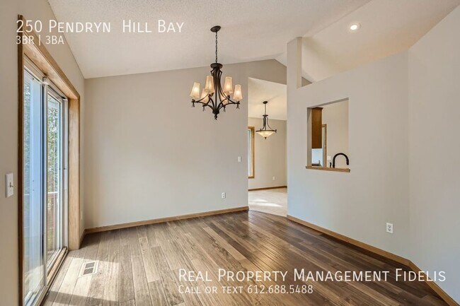 Building Photo - Fantastic 3 Bed, 3 Bath Home in Woodbury. ...
