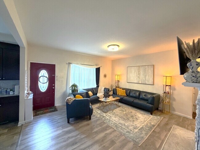 Building Photo - 50 Indian Paintbrush Ln