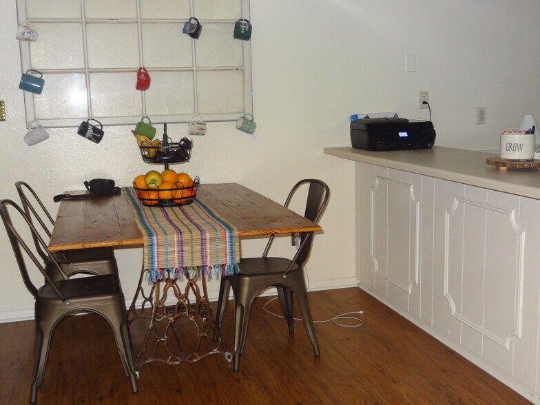 dinning romm and eating bar - 2305 NW 50th St