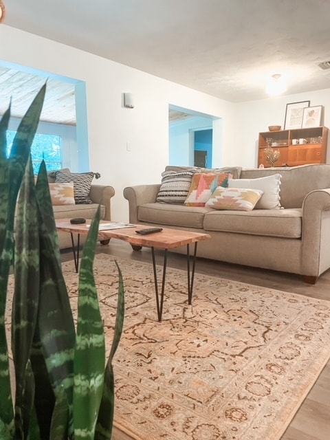 Building Photo - 453 Dolphin St