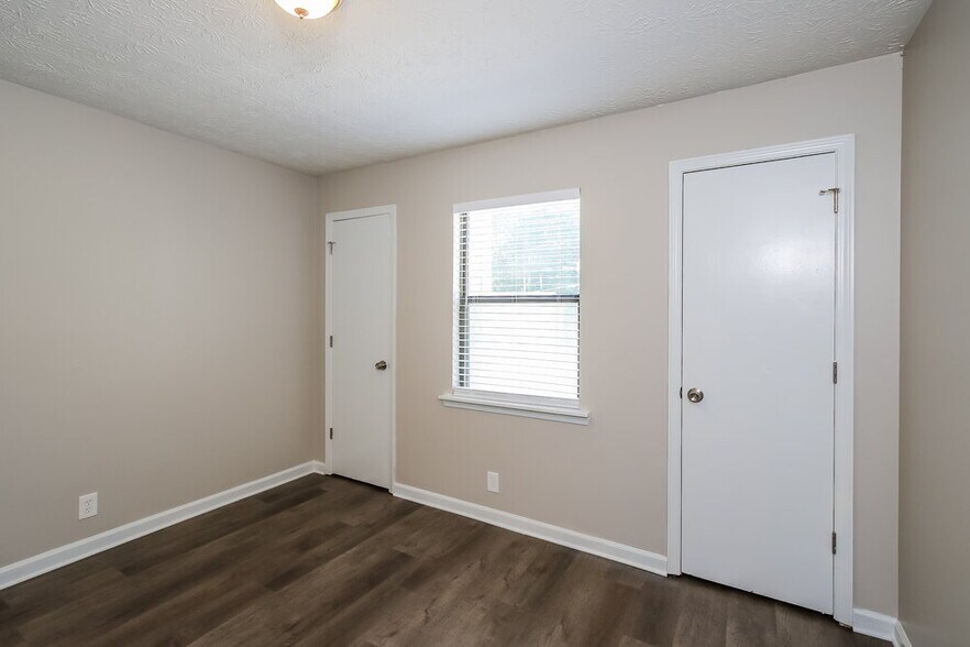 Building Photo - 5069 Great Meadows Rd
