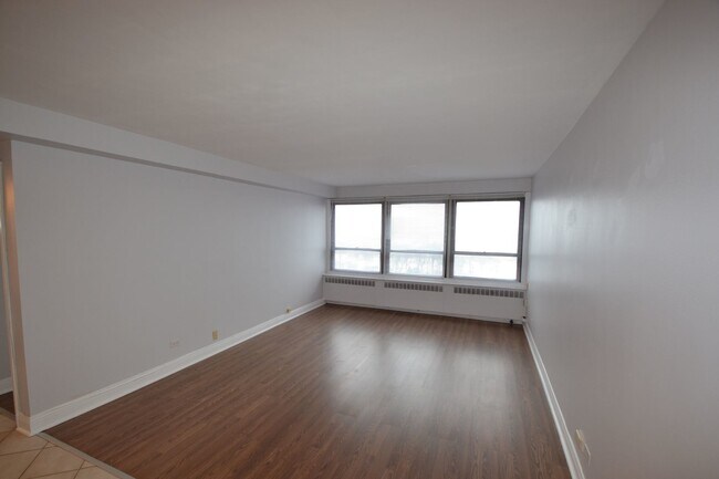 Building Photo - 4180 N Marine Dr