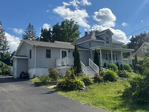 Building Photo - 128 Groton Rd