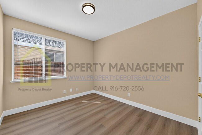 Building Photo - Spacious 3-Bed, 2-Bath Retreat on Charm Way