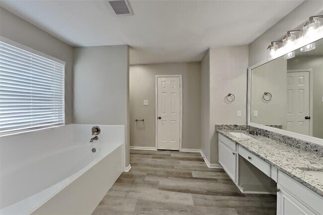 Building Photo - 6611 Barker Bend Ln