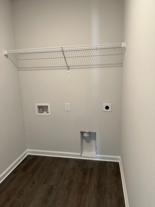 Building Photo - Rivers Landing Subdivision 3 bedroom 2 Bat...