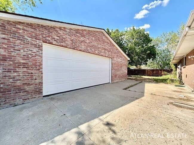 Building Photo - 12494 Edwards Pl