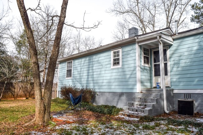 Building Photo - 470 Clover St