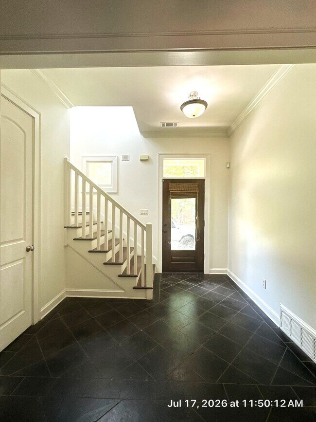 Building Photo - Gorgeous 4 Bedroom Home A Must See
