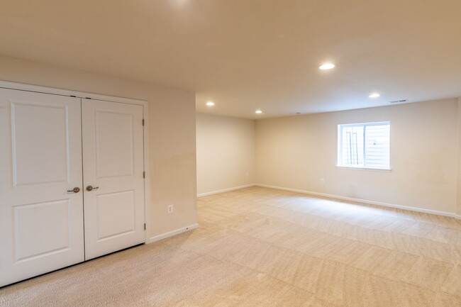 Building Photo - 2023 Verona Ct