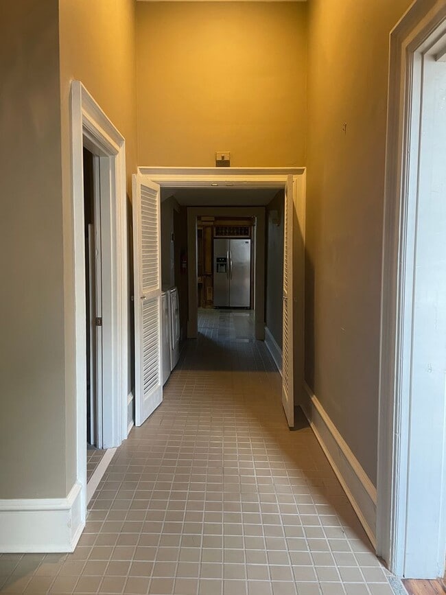 Building Photo - 1025 Church St