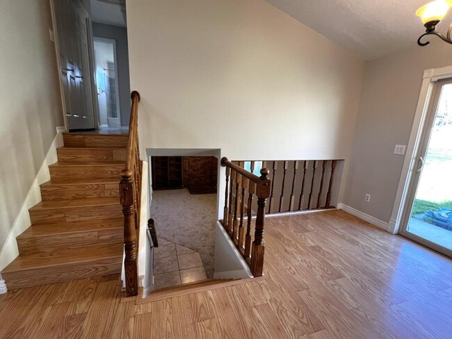 Building Photo - 676 E 3300 N