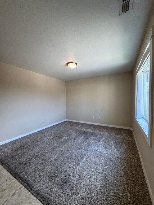 Building Photo - Cambridge Place I - 2241