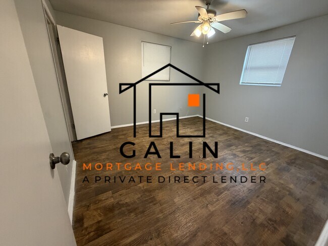 Building Photo - 8 Del Mar Cir