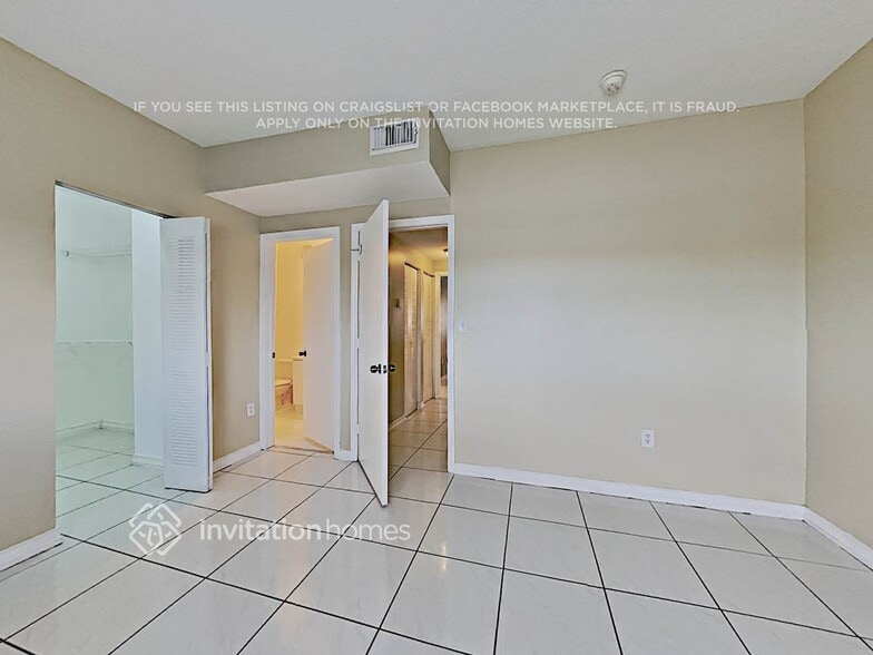 Building Photo - 3849 SW 153rd Ct