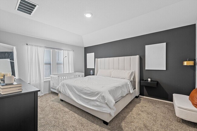 Building Photo - 9705 Kensley Rose Dr