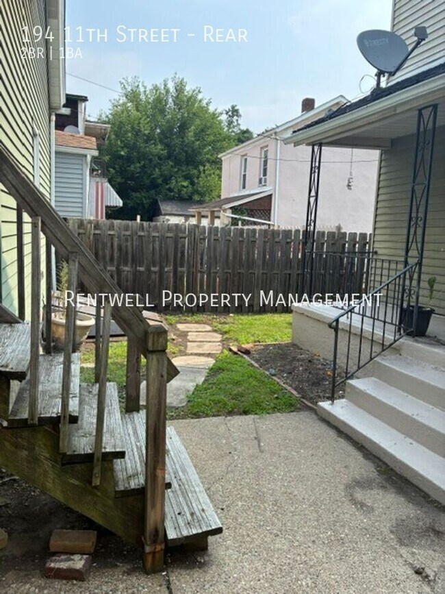 Building Photo - 194 11th St