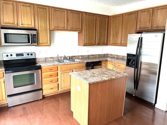 Building Photo - 420 W Main St