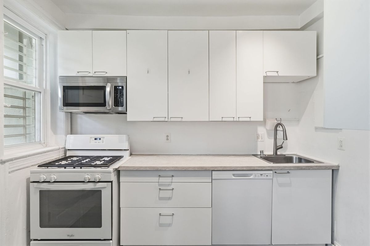 Building Photo - 2711 11th St NW