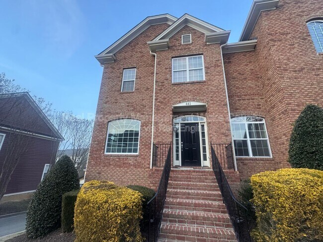 Building Photo - 441 Heritage Village Ln