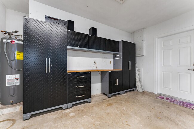 Building Photo - 130 Gulfstream Rd