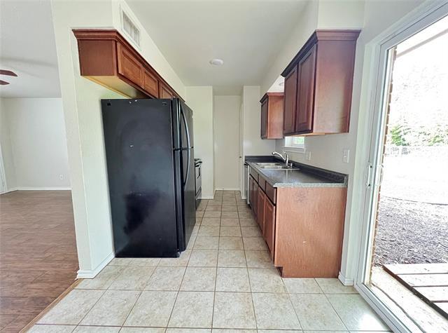 Building Photo - 114 S Manor Ct