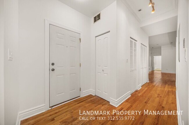 Building Photo - 4856 S Prairie Ave