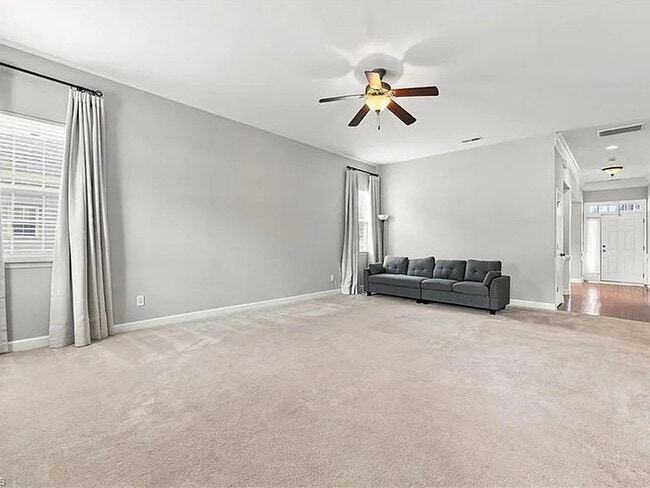 Building Photo - Lease OR Lease to Own