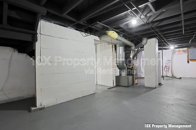 Building Photo - 1717 E Frankfort St