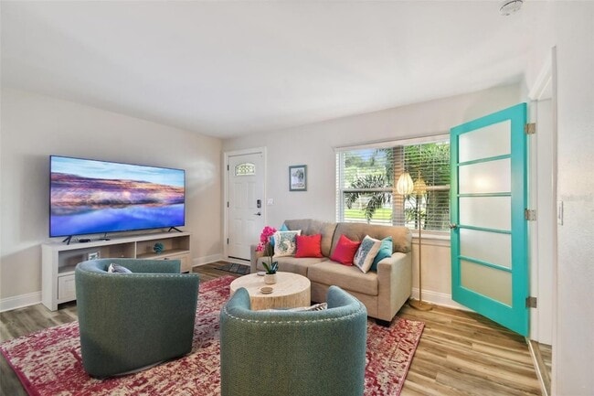 Building Photo - 4324 S Clark Ave