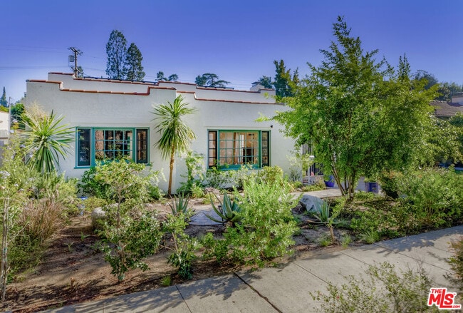 Building Photo - 3472 Rowena Ave