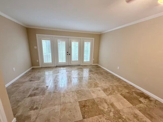 Building Photo - 12743 Huntingwick Dr