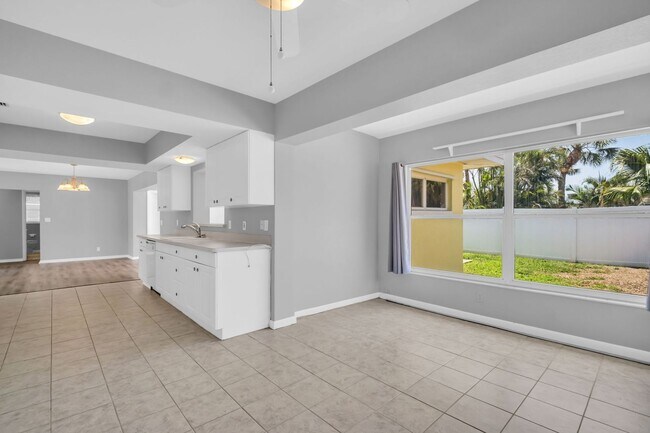Building Photo - MAXIMO MOORINGS 3/2/2 HOME NEAR ST. PETE B...