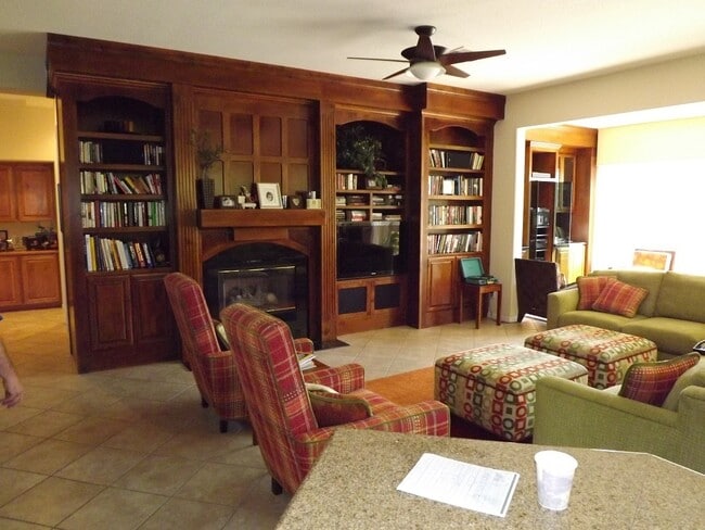 Building Photo - **WONDERFUL SINGLE STORY HOME IN GUARD GATED "ANTHEM COUNTRY CLUB!!"