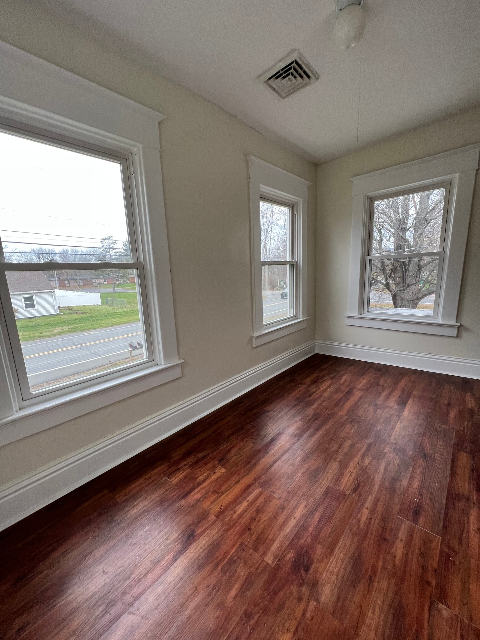 Building Photo - 421 NY-146