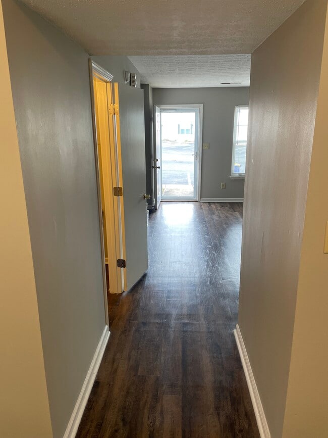 Building Photo - 455 Three Springs Rd