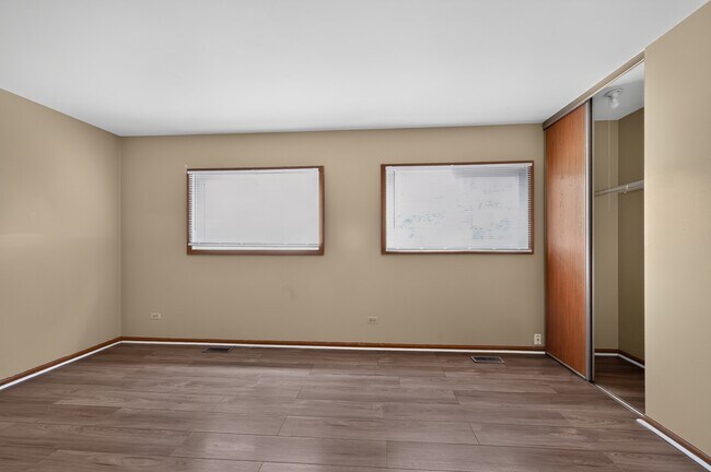 Building Photo - 1371 Andover Dr