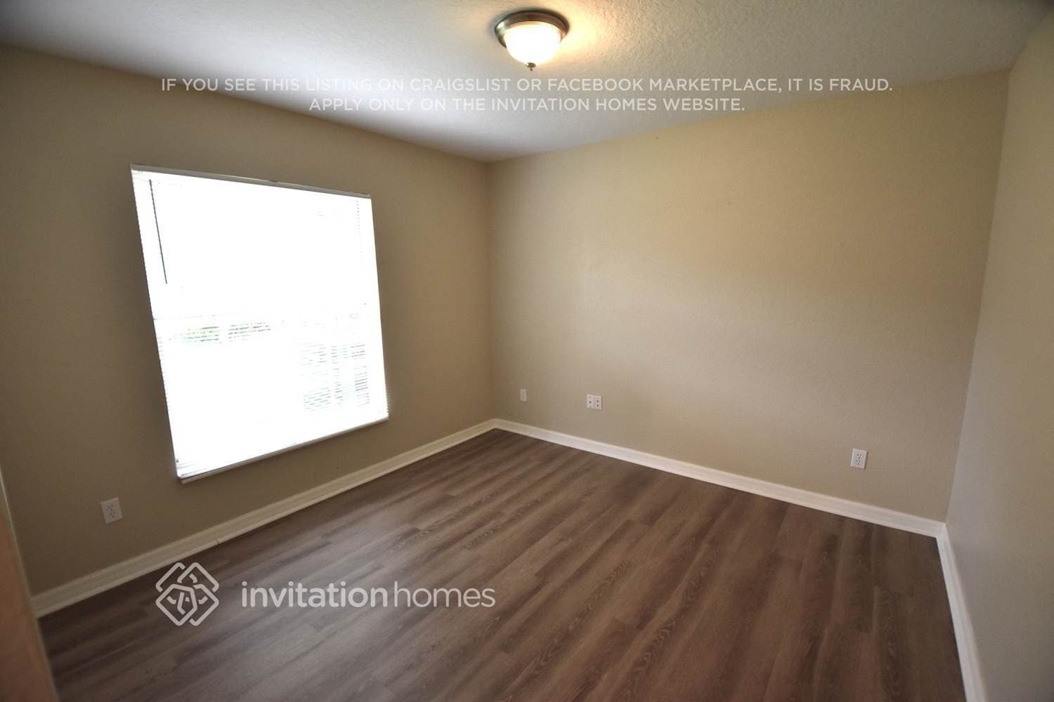 Building Photo - 147 Quiet Oak Ct