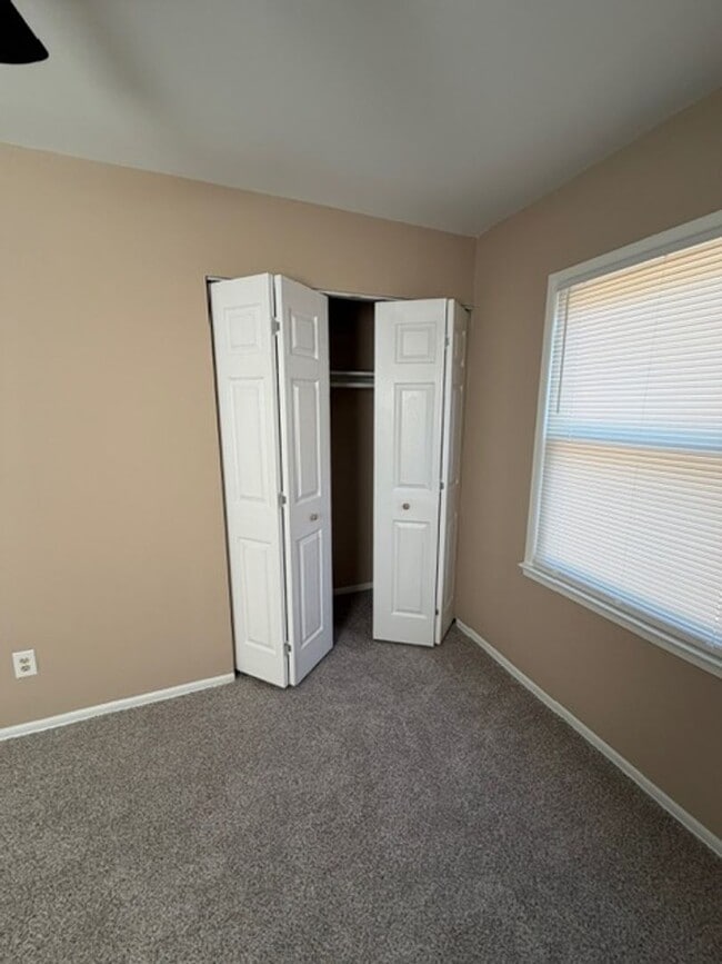 Building Photo - Burlington